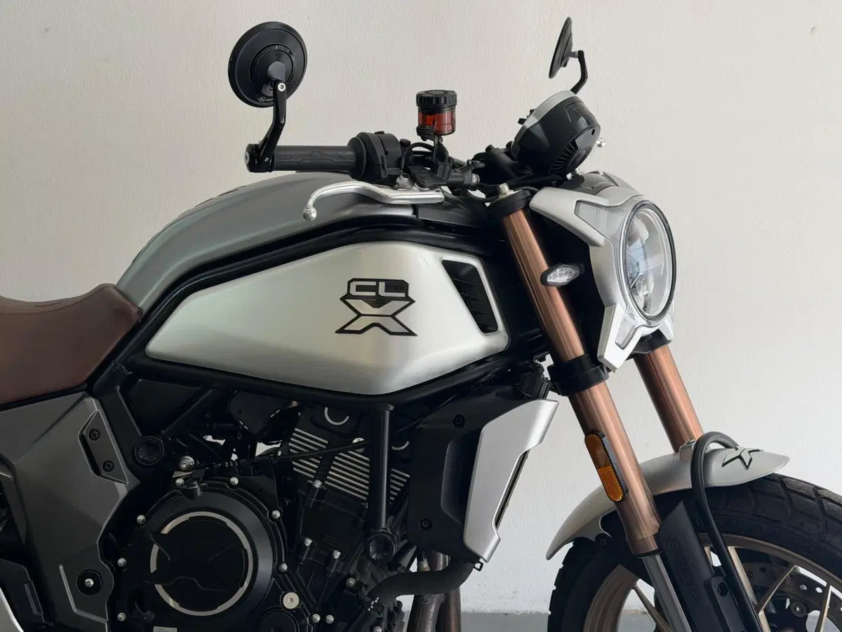 CFMOTO 700CL-X Heritage (2021 - 26) (4)
