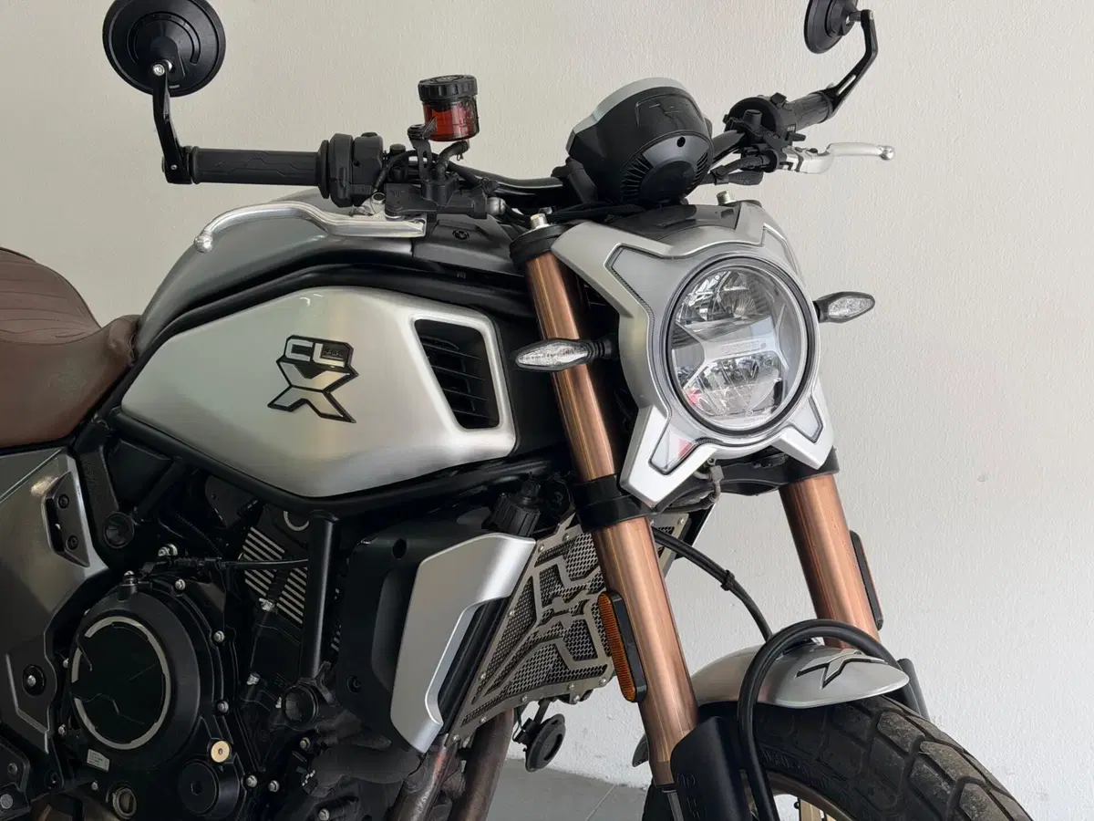 CFMOTO 700CL-X Heritage (2021 - 26) (5)