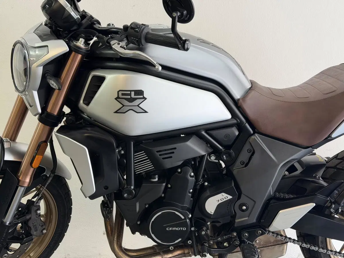 CFMOTO 700CL-X Heritage (2021 - 26) (7)