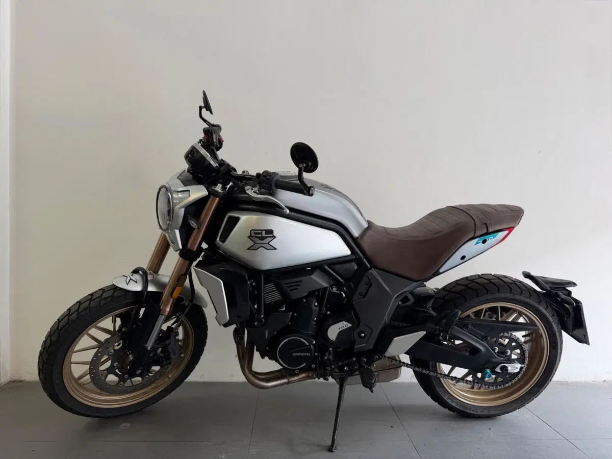 CFMOTO 700CL-X Heritage (2021 - 26) (8)