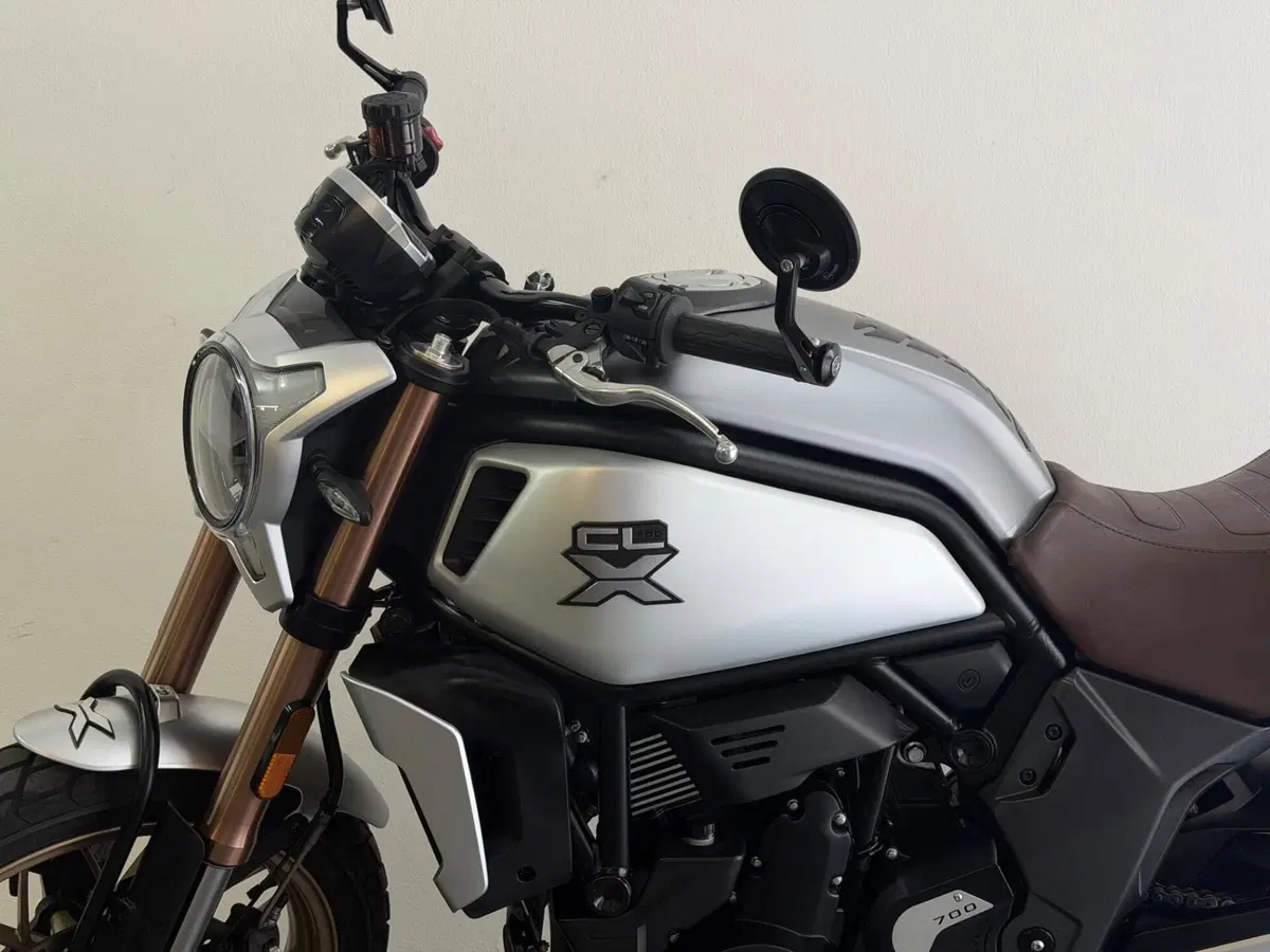 CFMOTO 700CL-X Heritage (2021 - 26) (10)