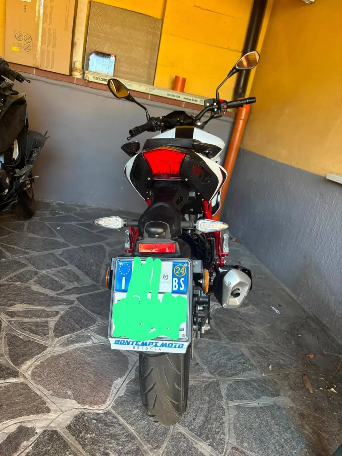 Benelli BN 125 (2021 - 25) (4)