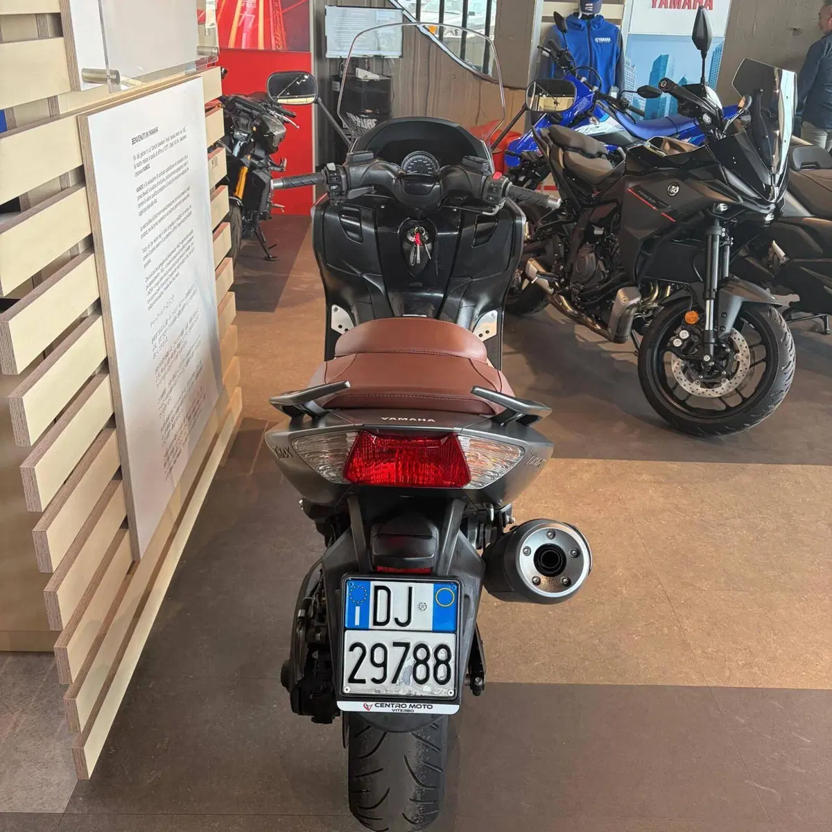 Yamaha T-Max 500 (2008 - 12) (2)