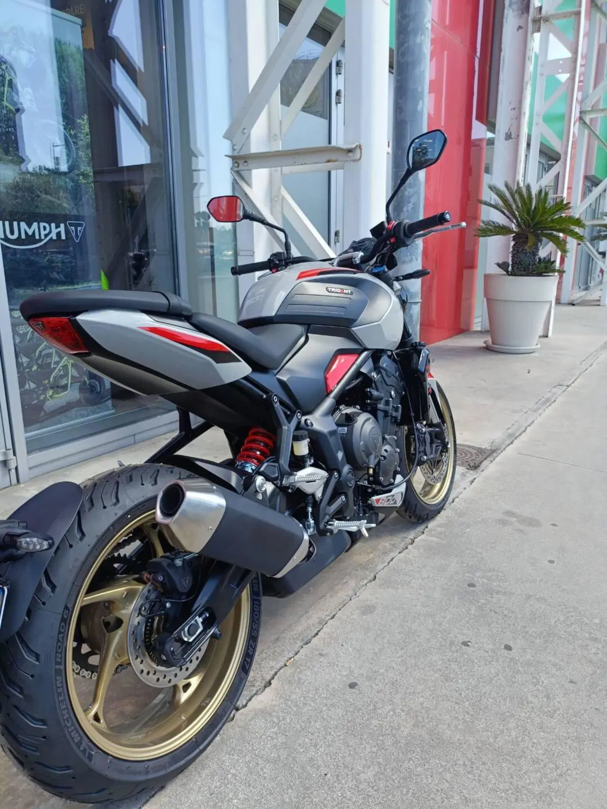 Triumph Trident 800 (2026) (2)
