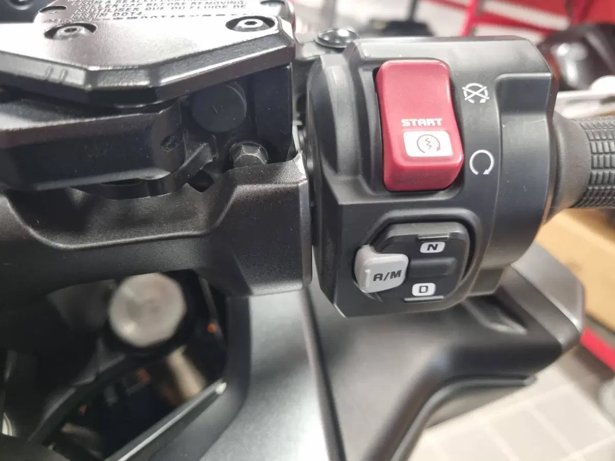 Honda Forza 750 DCT (2021 - 24) (4)