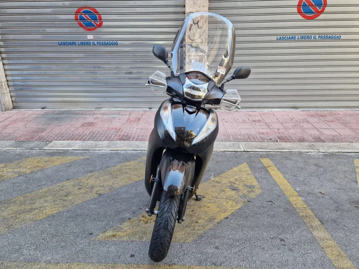 Honda SH 300 i Sport ABS (2018 - 20) (2)