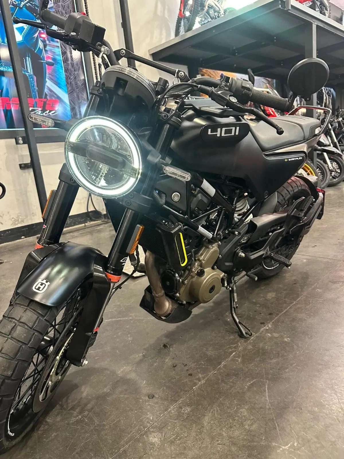 Husqvarna Svartpilen 401 (2021 - 23) (9)