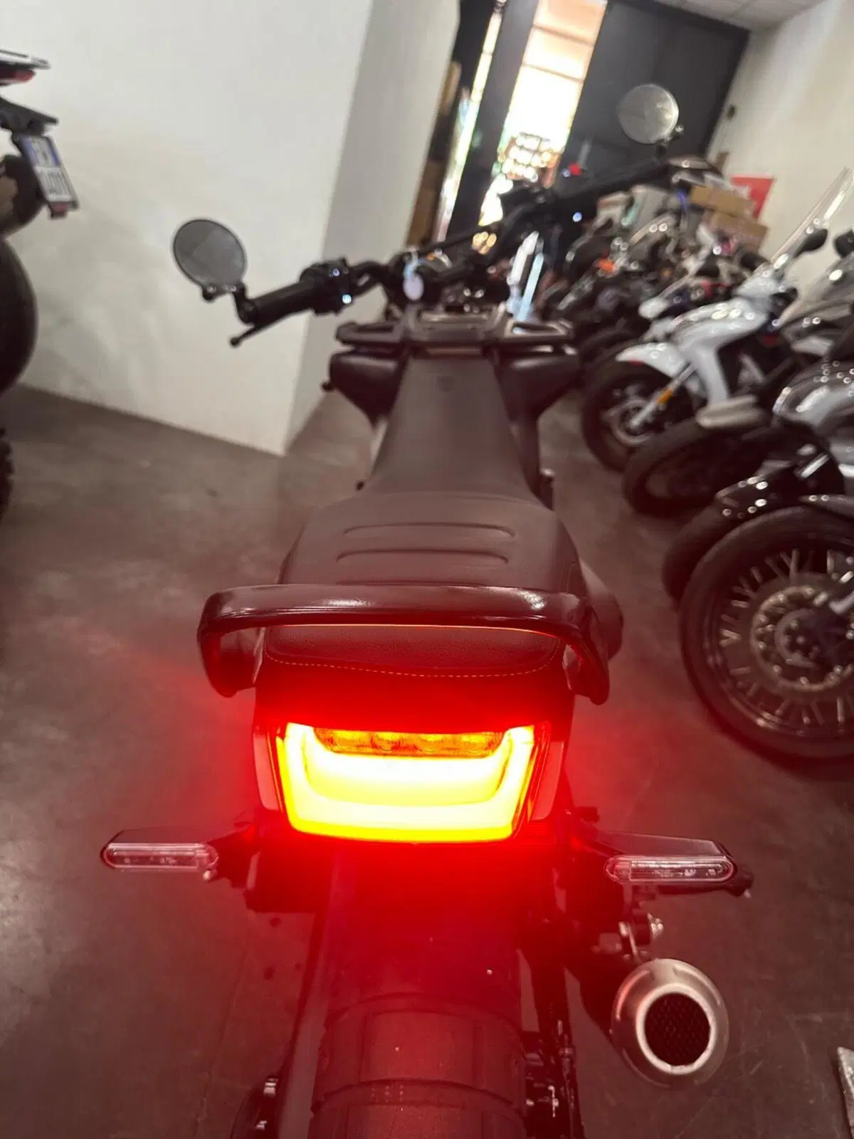Husqvarna Svartpilen 401 (2021 - 23) (12)