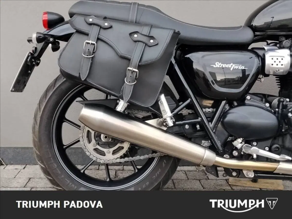 Triumph Street Twin 900 (2016) (3)