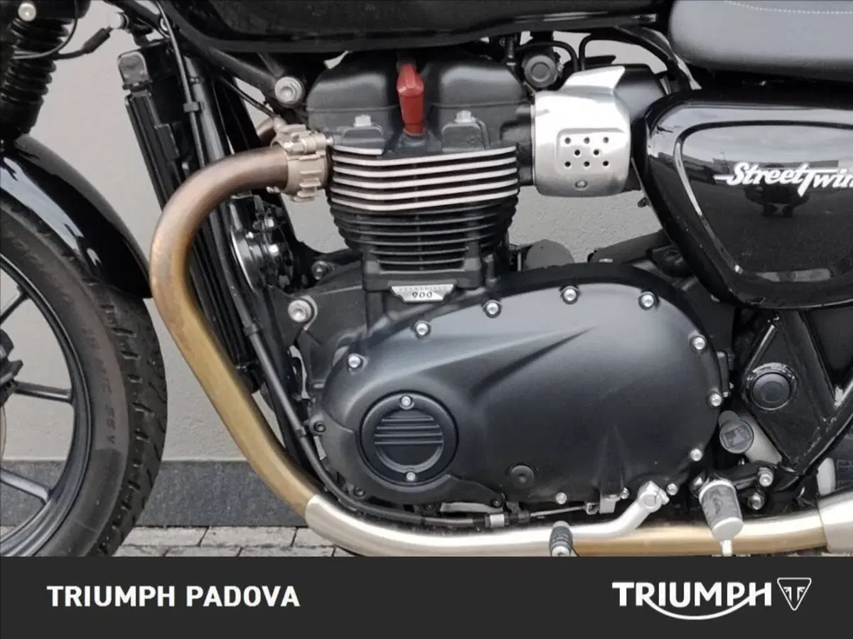 Triumph Street Twin 900 (2016) (15)