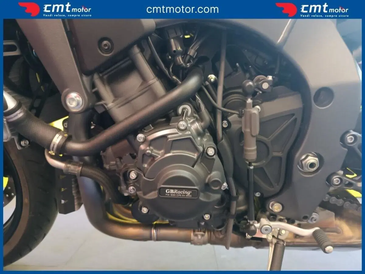 Yamaha MT-10 (2022 - 26) (9)