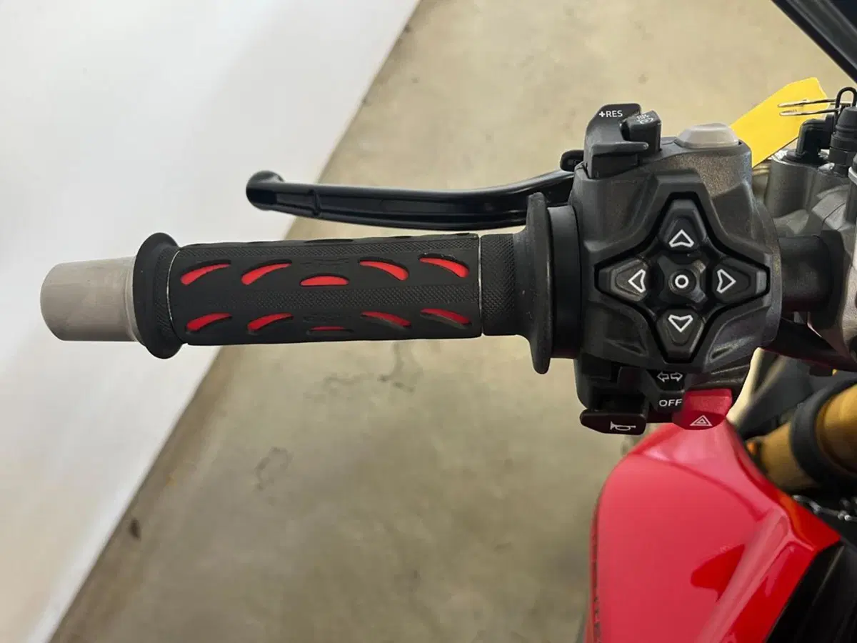 Ducati Streetfighter V2 (2025 - 26) (11)