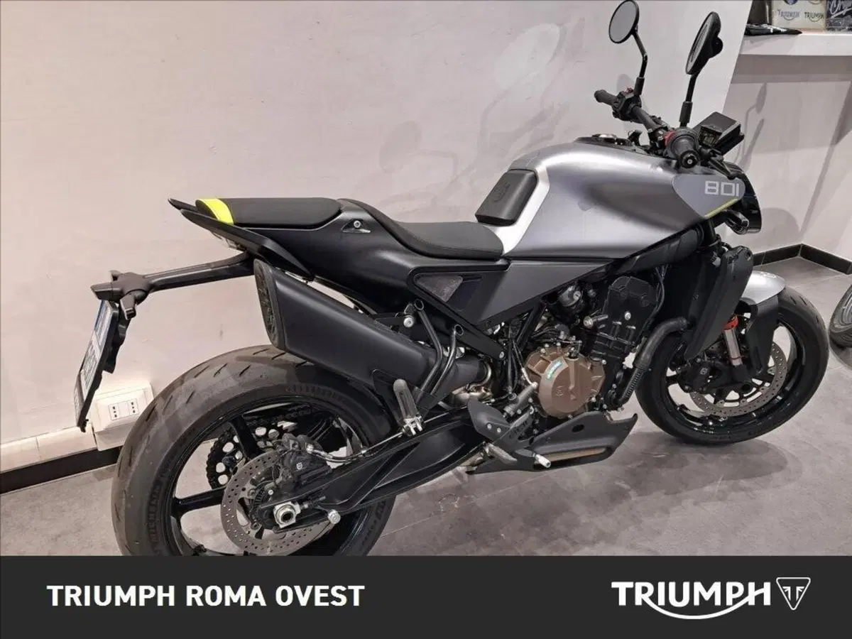 Husqvarna Vitpilen 801 L (2025 - 26) (5)