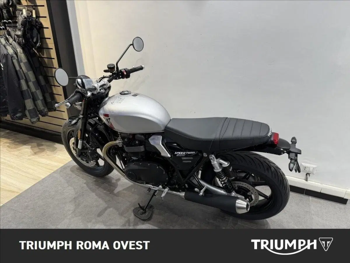Triumph Speed Twin 900 (2025 - 26) (8)