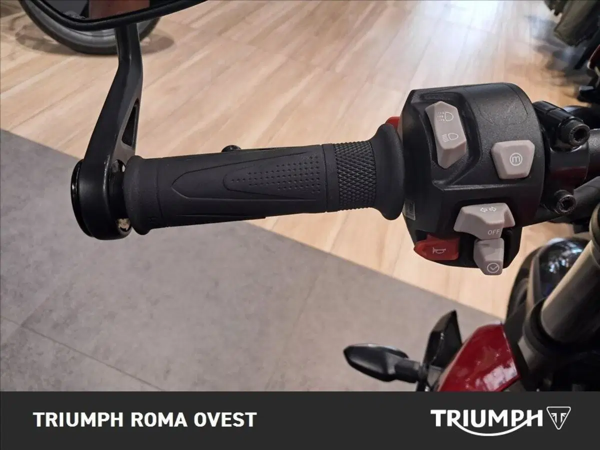 Triumph Street Triple 765 RS (2023 - 26) (11)
