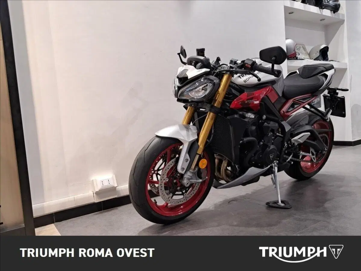 Triumph Street Triple 765 RX (2026) (7)