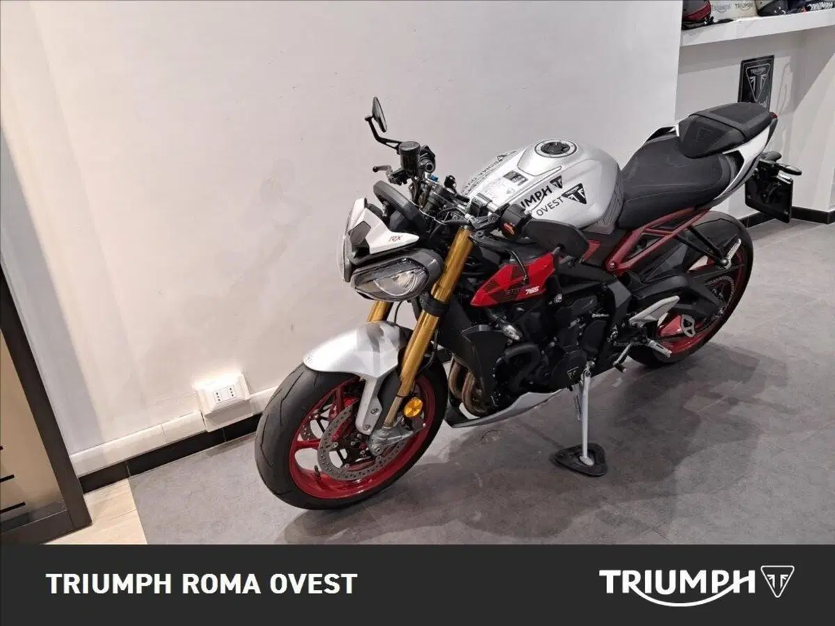 Triumph Street Triple 765 RX (2026) (8)