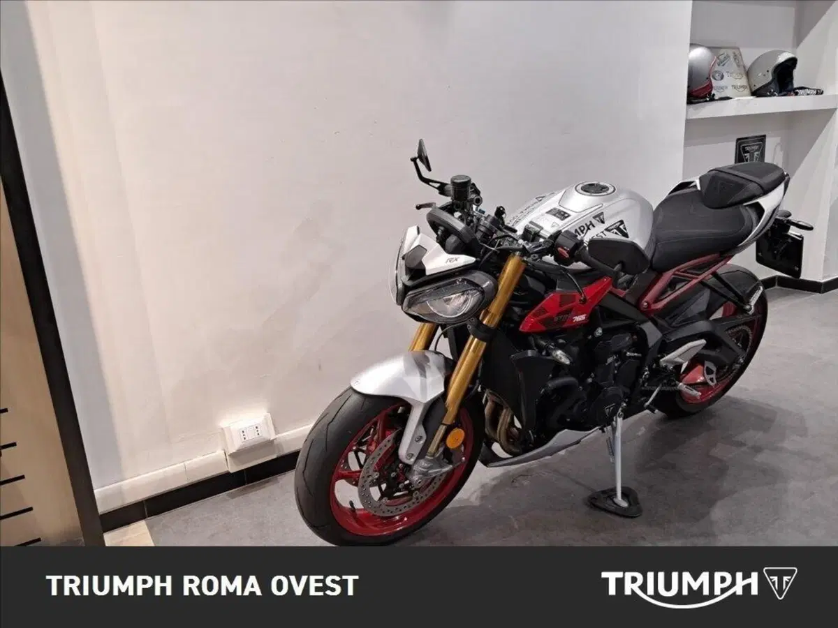 Triumph Street Triple 765 RX (2026) (6)