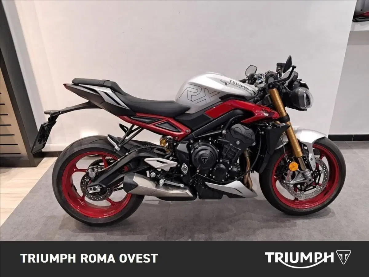 Triumph Street Triple 765 RX (2026) (16)