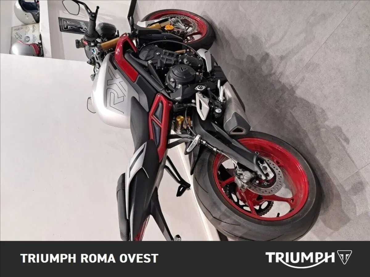 Triumph Street Triple 765 RX (2026) (12)