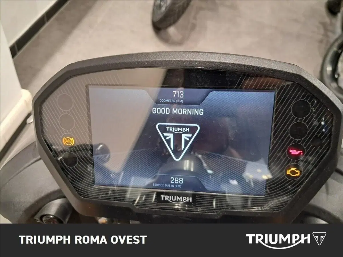 Triumph Street Triple 765 RX (2026) (17)