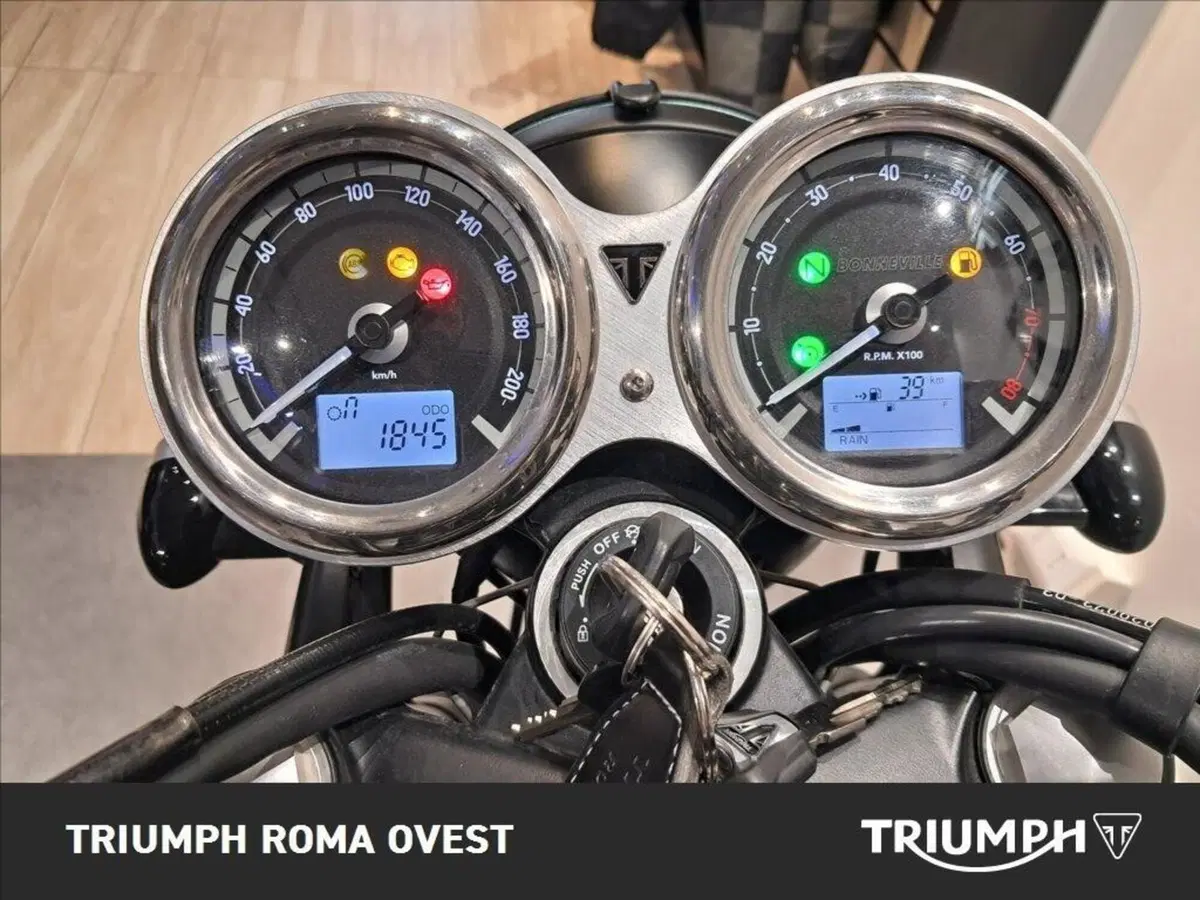 Triumph Bonneville T120 Gold Line Edition (2022 - 23) (13)