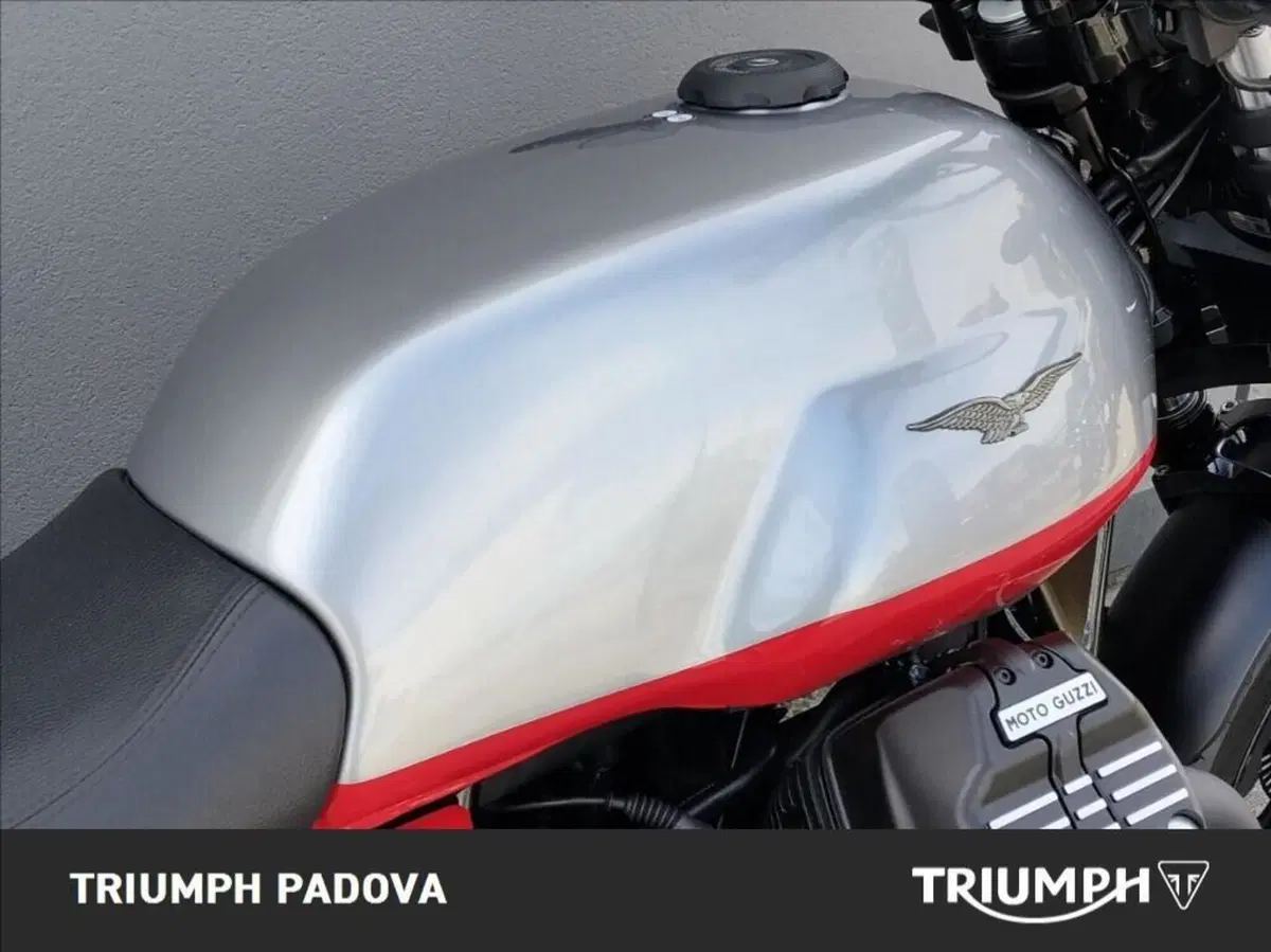 Moto Guzzi V7 Stone Corsa (2023 - 25) (4)