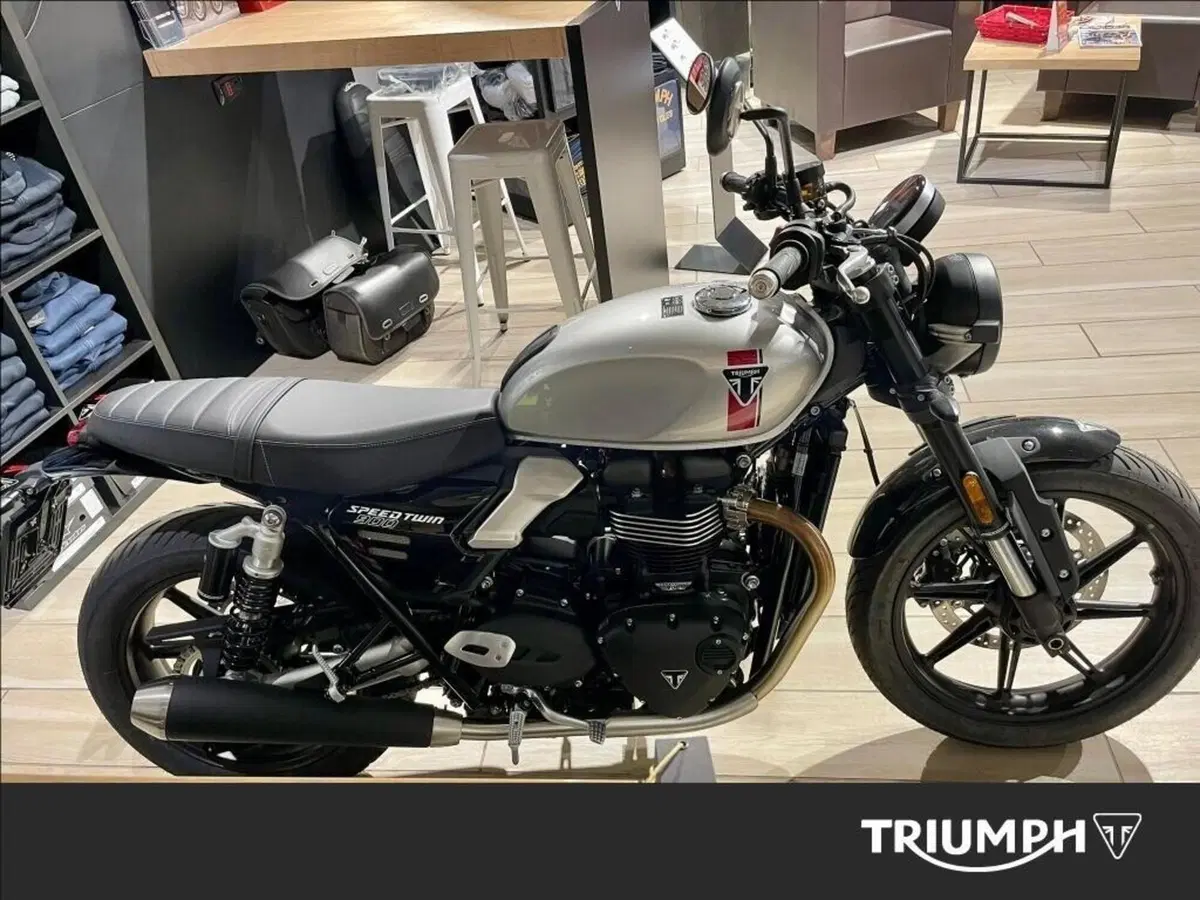 Triumph Speed Twin 900 (2025 - 26) (3)