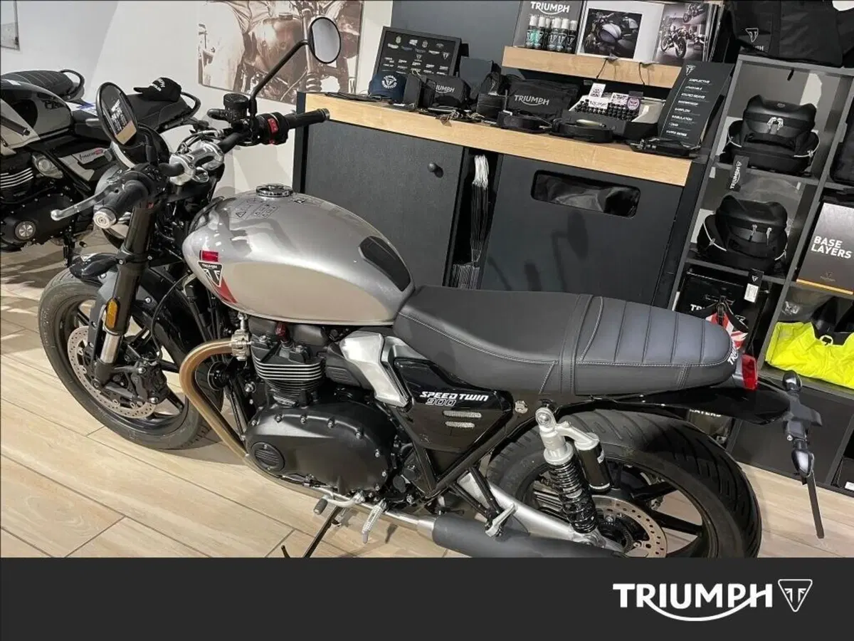Triumph Speed Twin 900 (2025 - 26) (5)