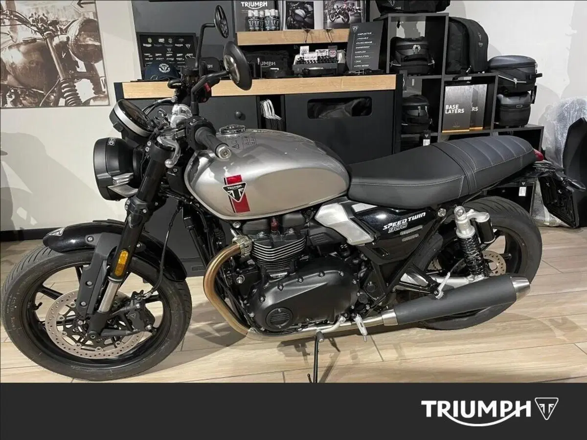 Triumph Speed Twin 900 (2025 - 26) (4)