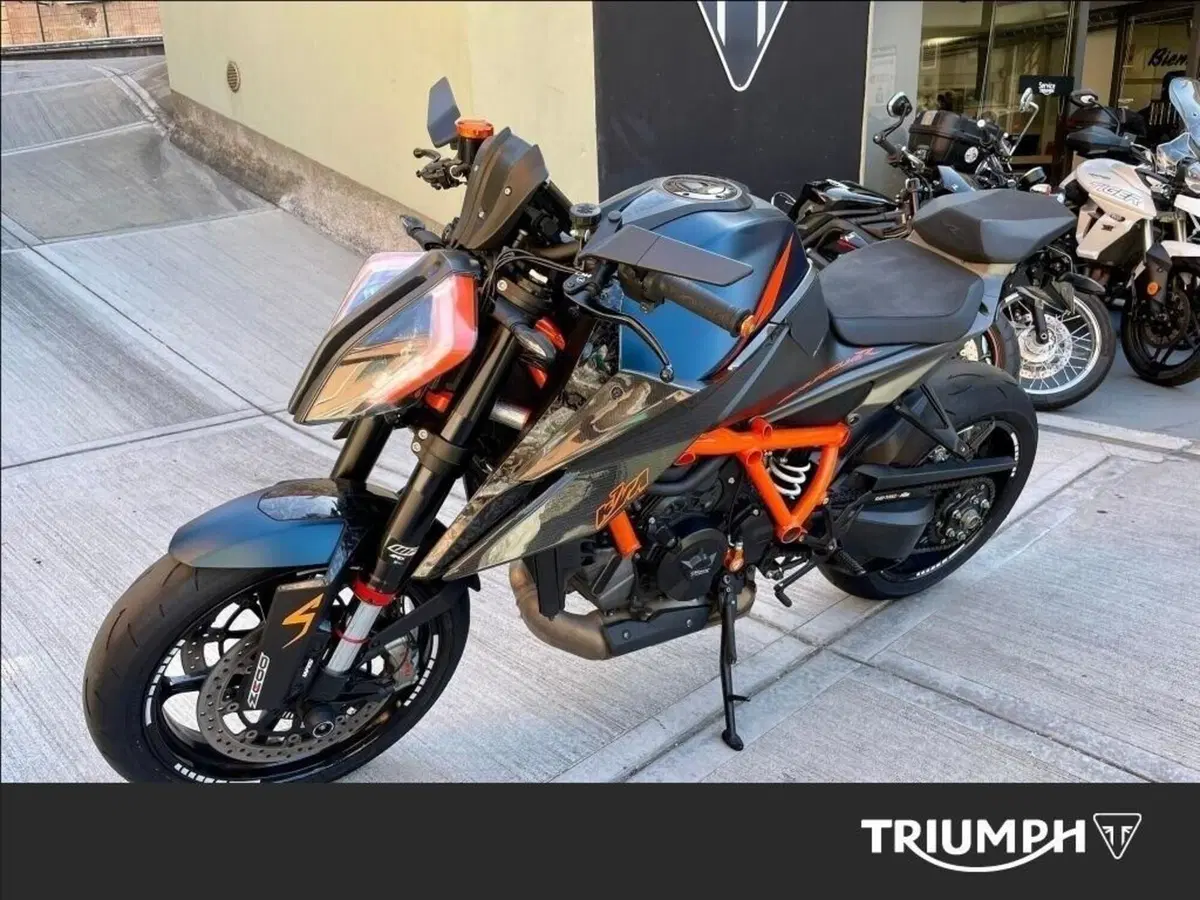 KTM 1290 Super Duke R (2021) (4)