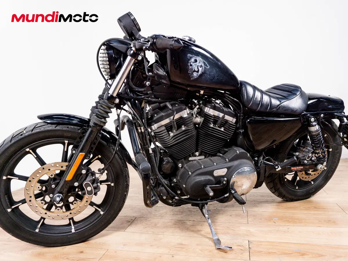 Harley-Davidson 883 Iron (2009 - 11) - XL 883N (8)