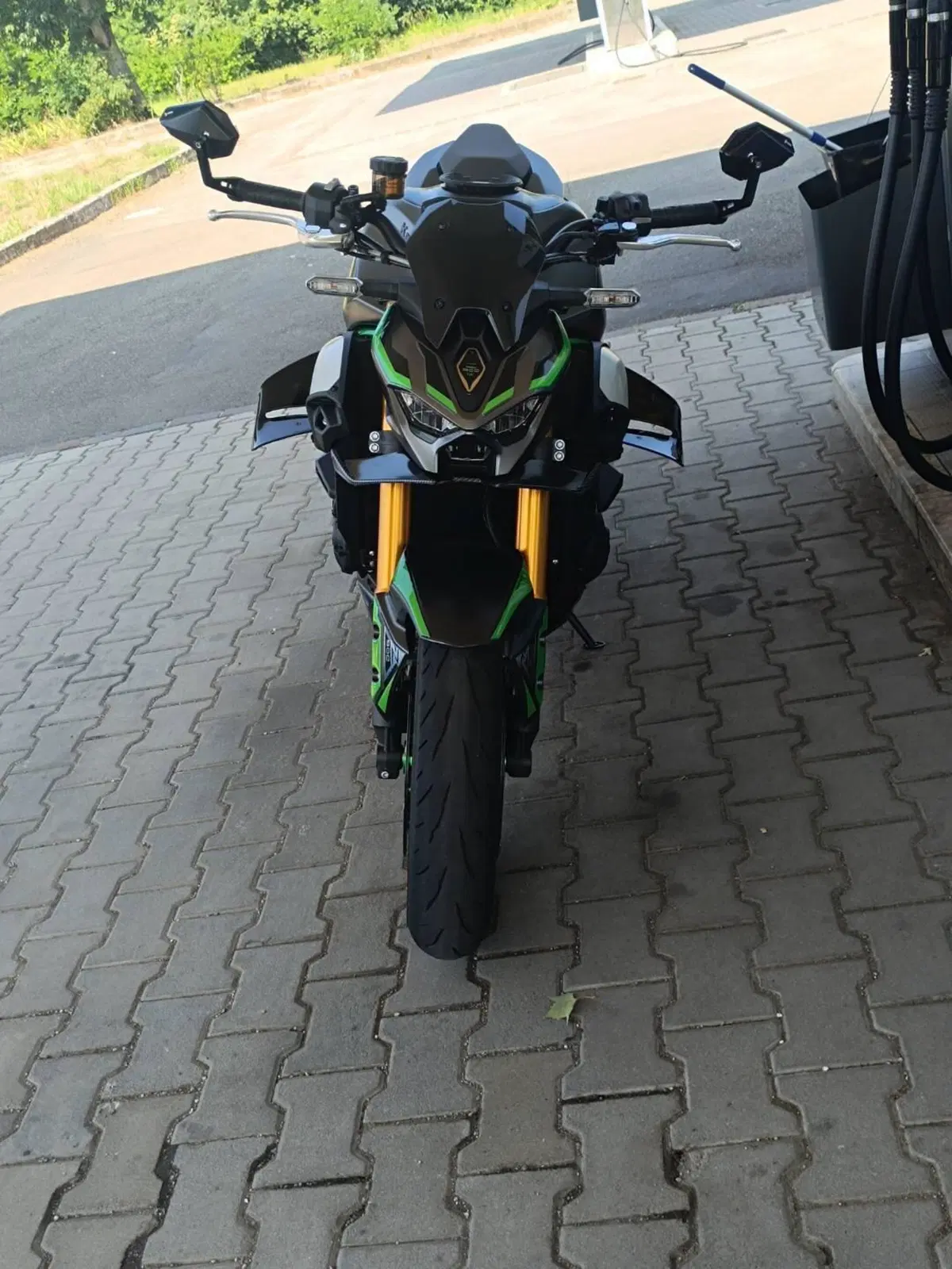 Kawasaki Z 900 SE (2025 - 26) (2)