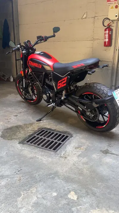 Ducati Scrambler 800 Full Throttle (2023 - 24) usata