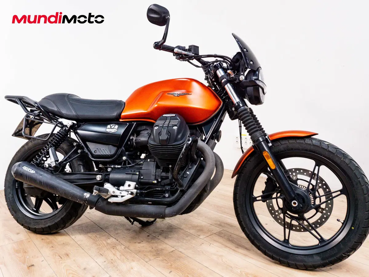 Moto Guzzi V7 Stone Centenario (2021 - 22) (2)