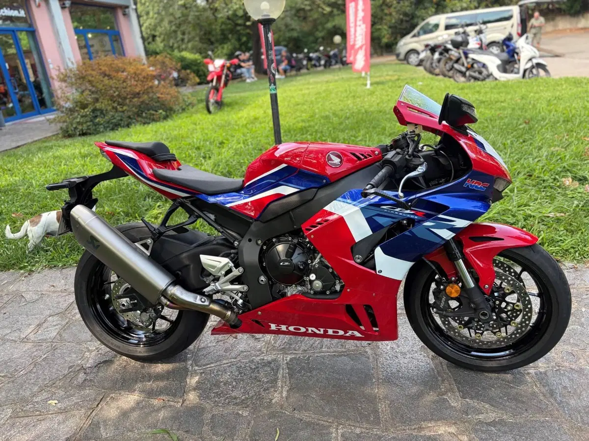 Honda CBR 1000 RR-R Fireblade (2024 - 26)