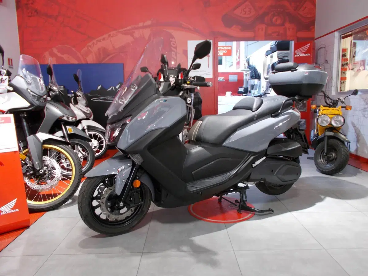 Sym Maxsym 400 (2021 - 25) (4)