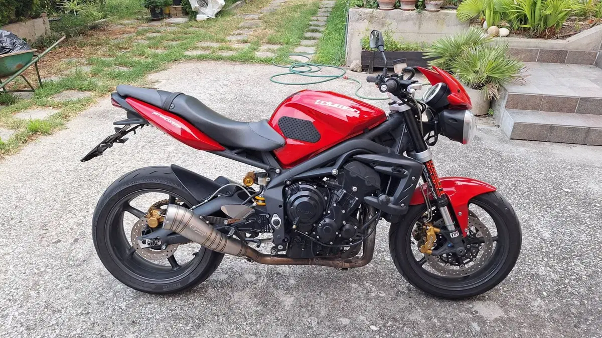 Triumph Street Triple R (2009 - 12) (3)