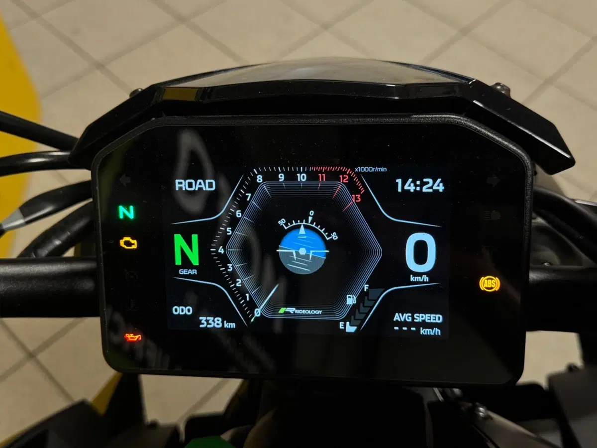 Kawasaki Z 1100 SE (2026) (2)