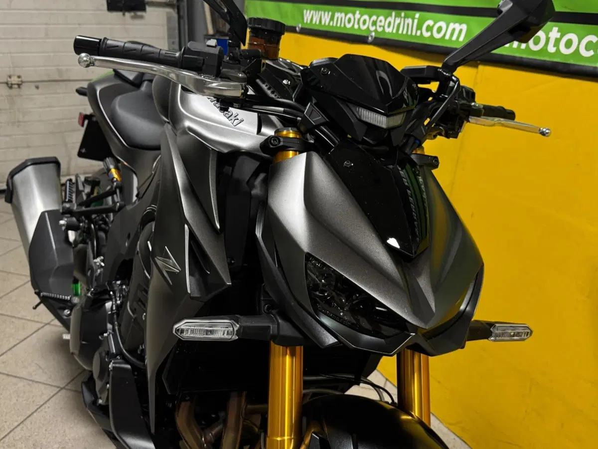 Kawasaki Z 1100 SE (2026) (8)