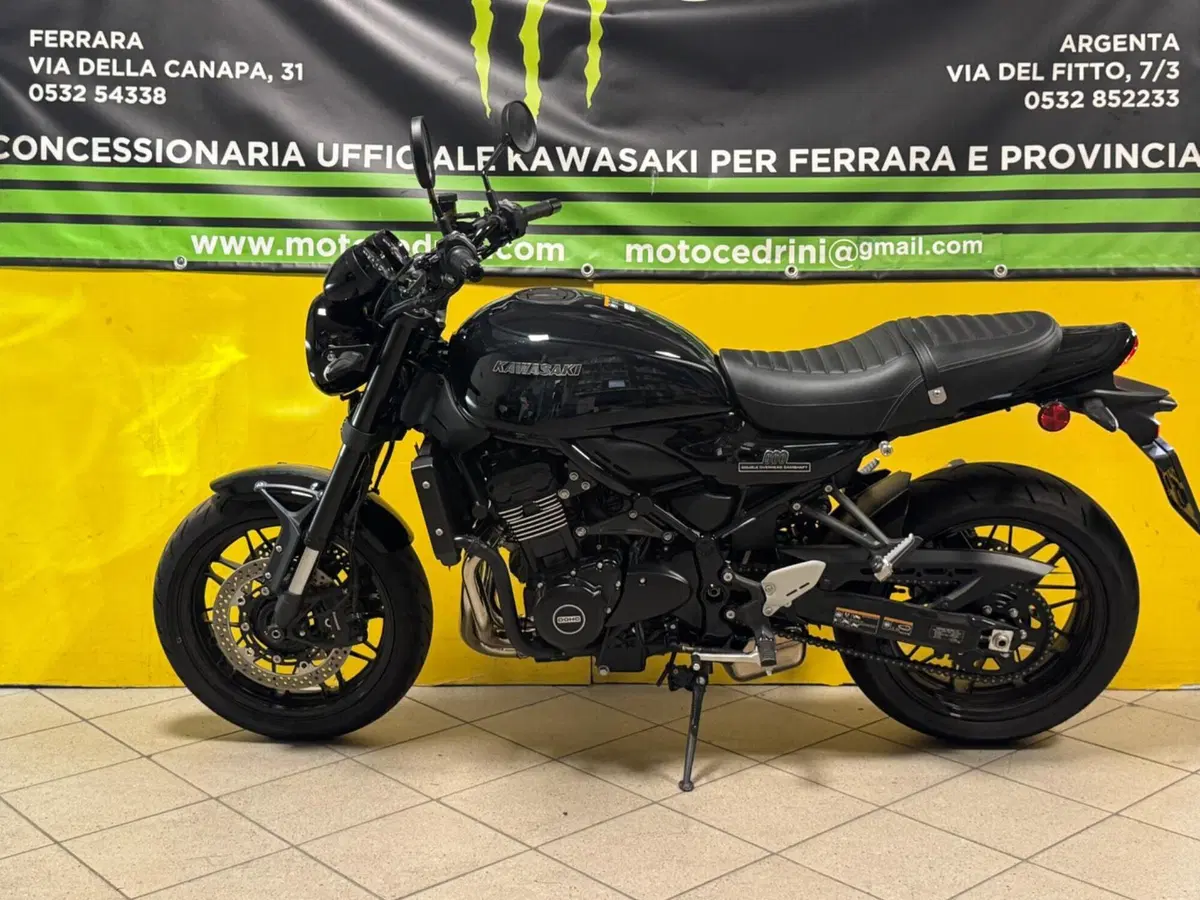 Kawasaki Z 900 RS Black Ball Edition (2026)