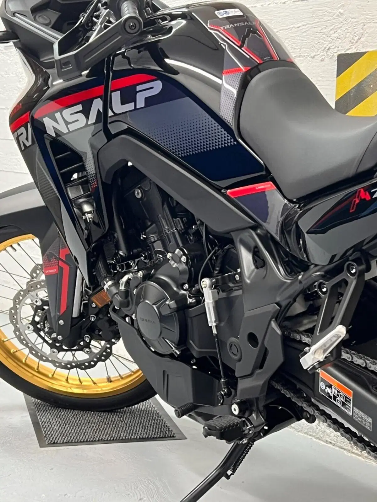 Honda Transalp XL750 (2025) (6)