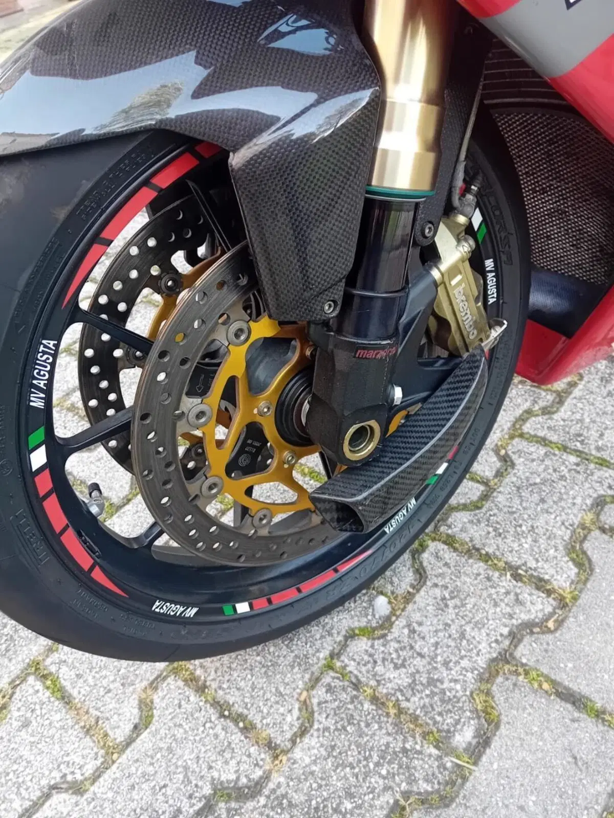 MV Agusta F4 1000 RR (2010 - 11) (6)