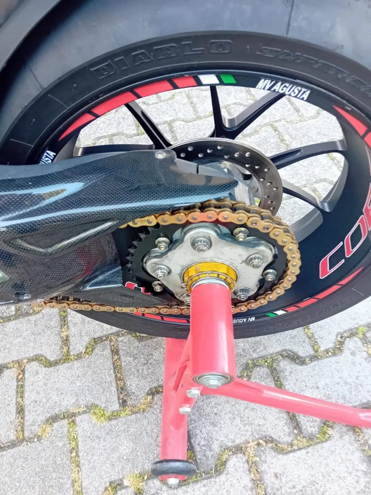MV Agusta F4 1000 RR (2010 - 11) (8)
