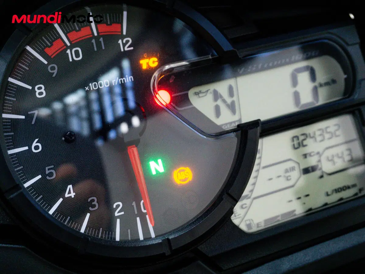 Suzuki V-Strom 1000 ABS (2014 - 17) (12)