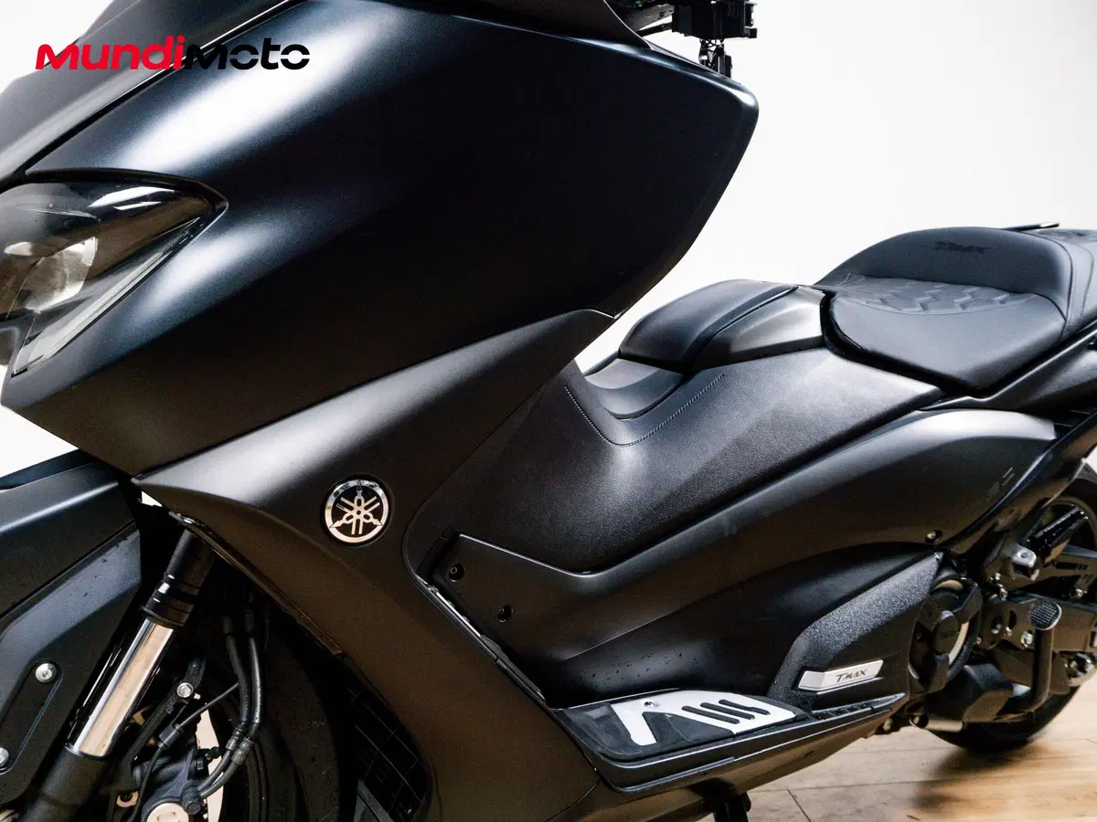 Yamaha T-Max 560 Tech Max (2020) (9)