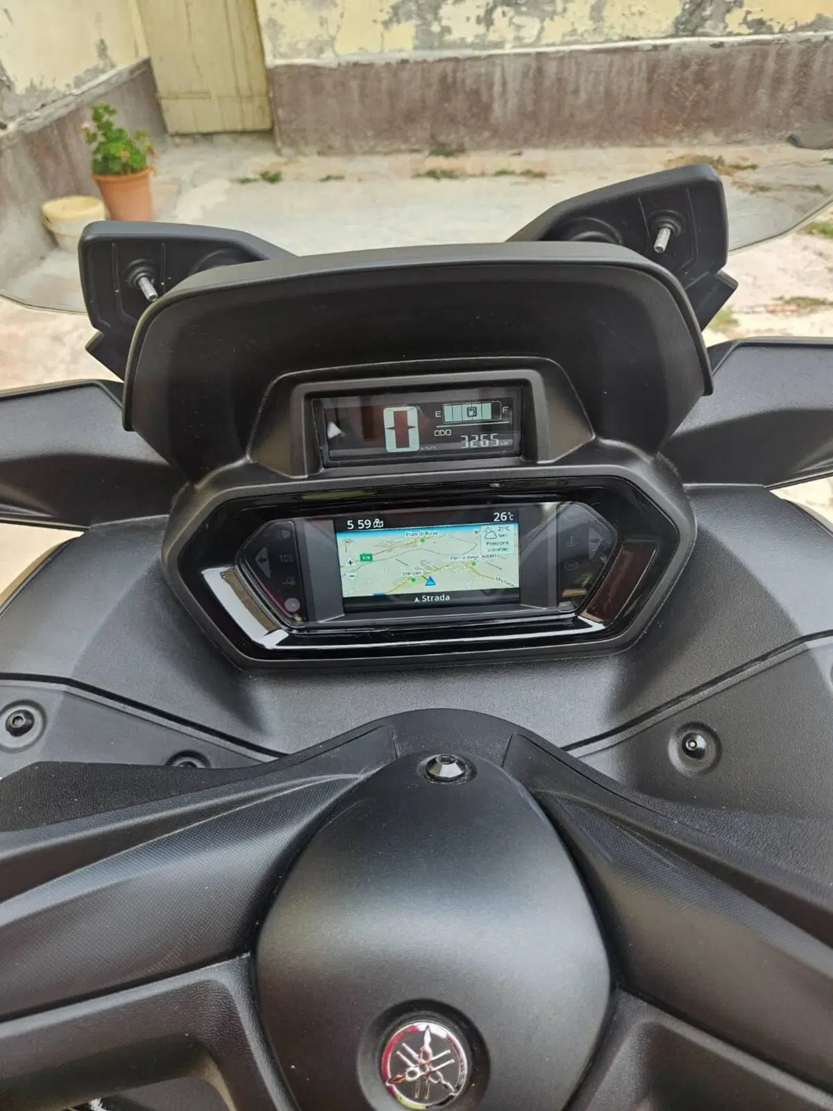 Yamaha X-Max 300 Tech Max (2025 - 26) (7)