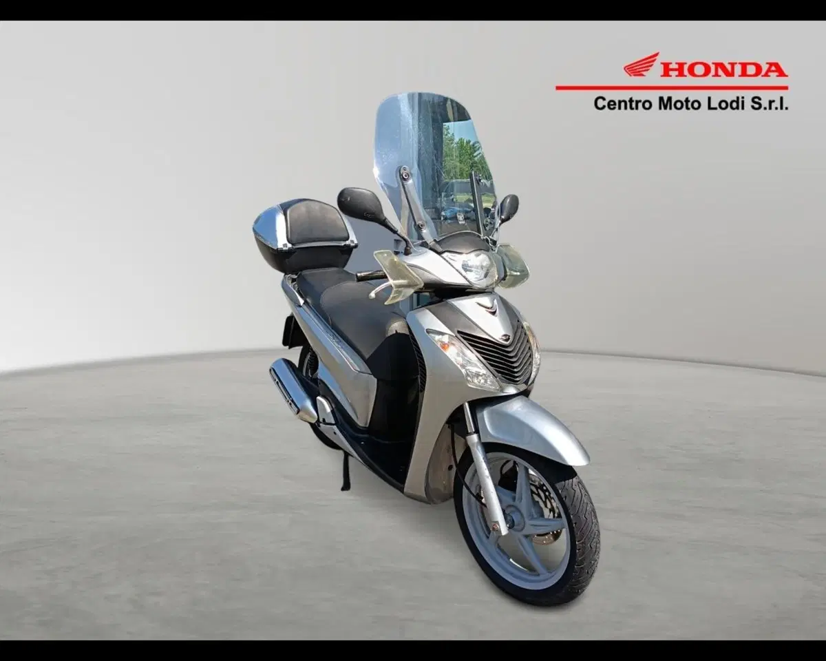 Honda SH 150i (2009 - 12) (2)