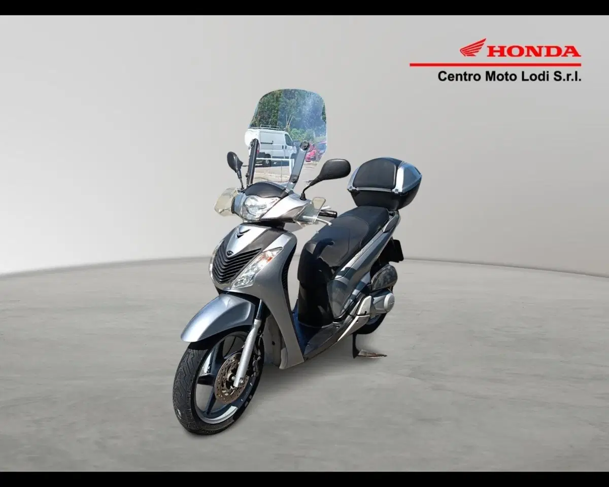 Honda SH 150i (2009 - 12) (4)