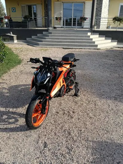 KTM 390 Duke (2024 - 25) usata